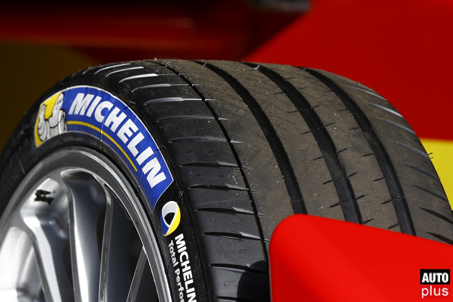 Мишлен континенталь. Мишлен шины. Michelin Pilot Sport. Michelin Bridgestone. Michelin Pilot Sport a/s 3.